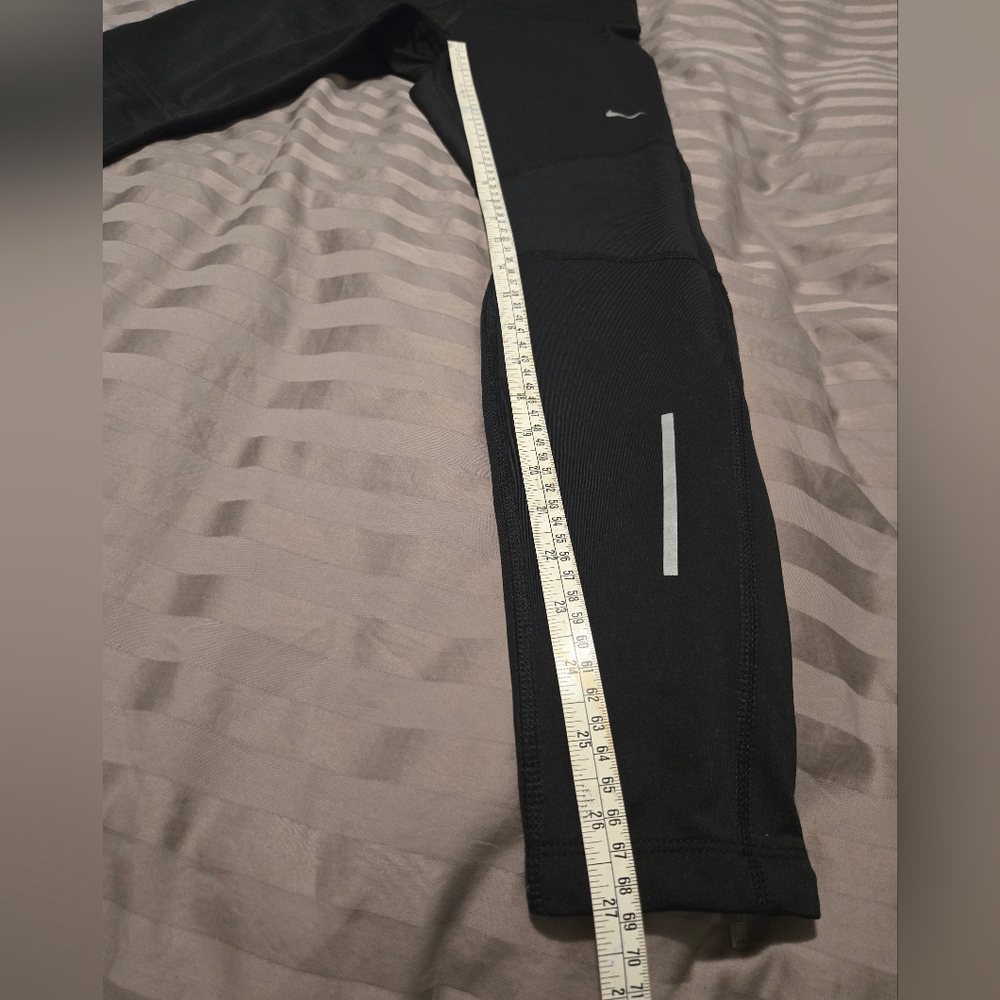 Nike Women's Element Shield Running Tights. Size XS. - Picture 11 of 11